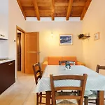 La - Апартаменты