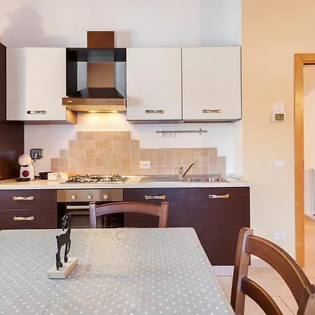 La - Apartment *