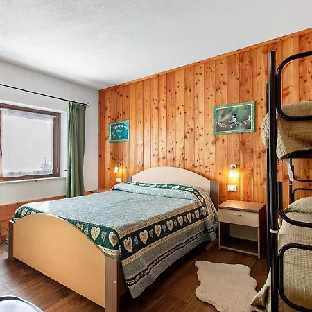 Apartment La - *